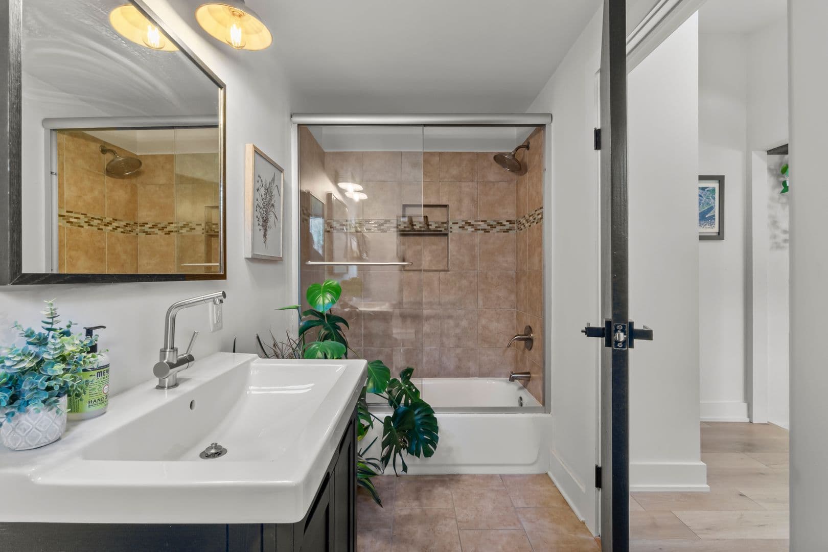 Pittsburgh House: 1808 Harcum Way