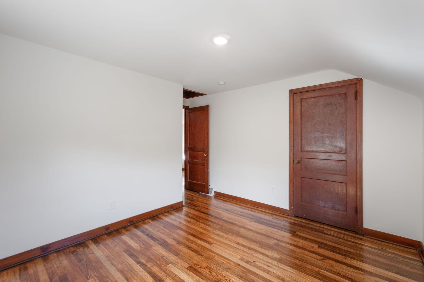 Verona House: 5746 Poketa Road