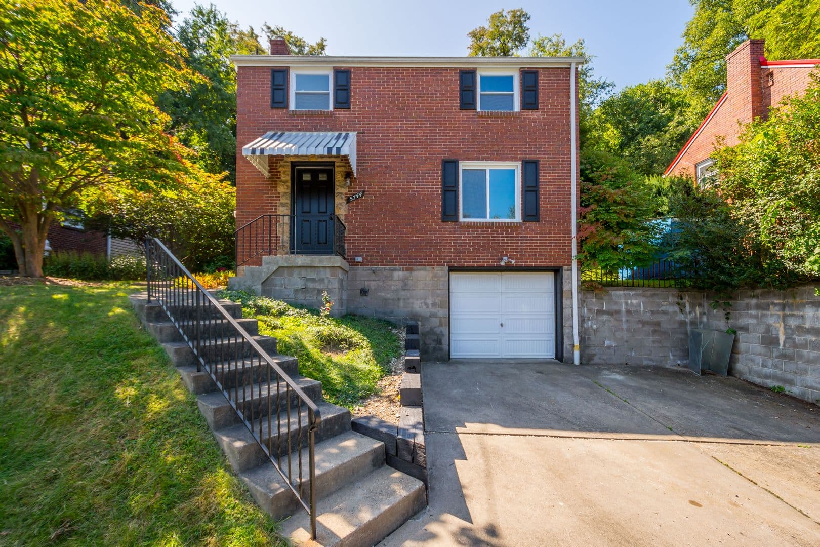Verona House: 5746 Poketa Road