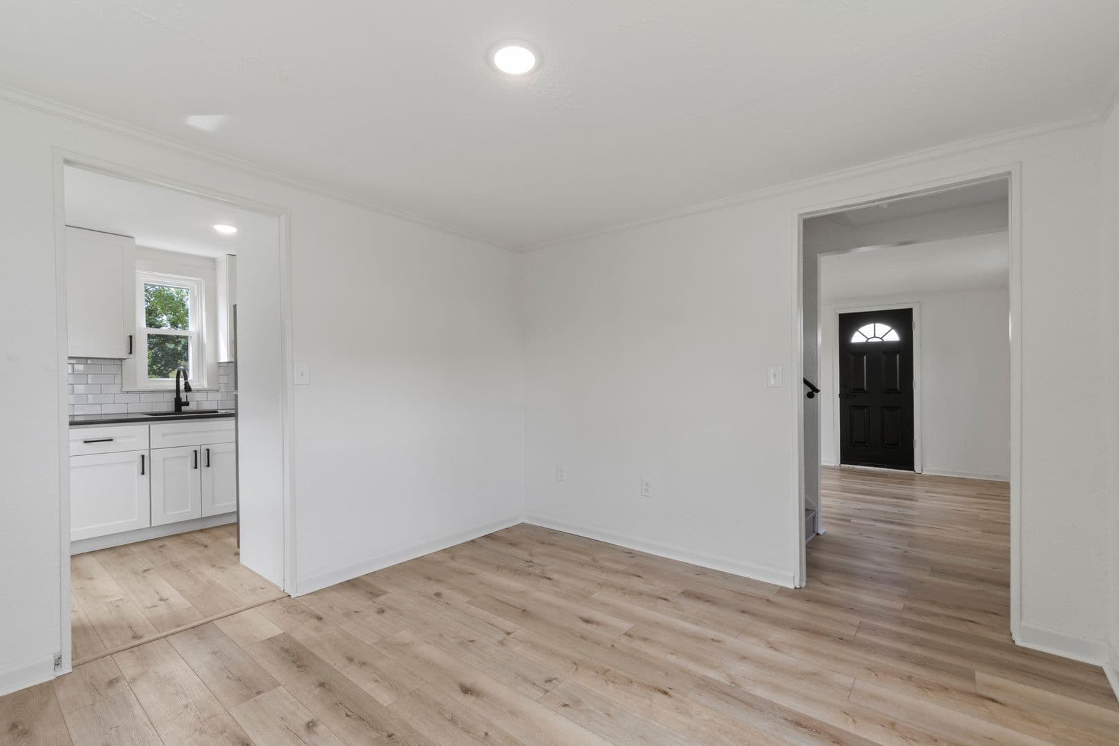 Clairton House: 616 Grandview Avenue