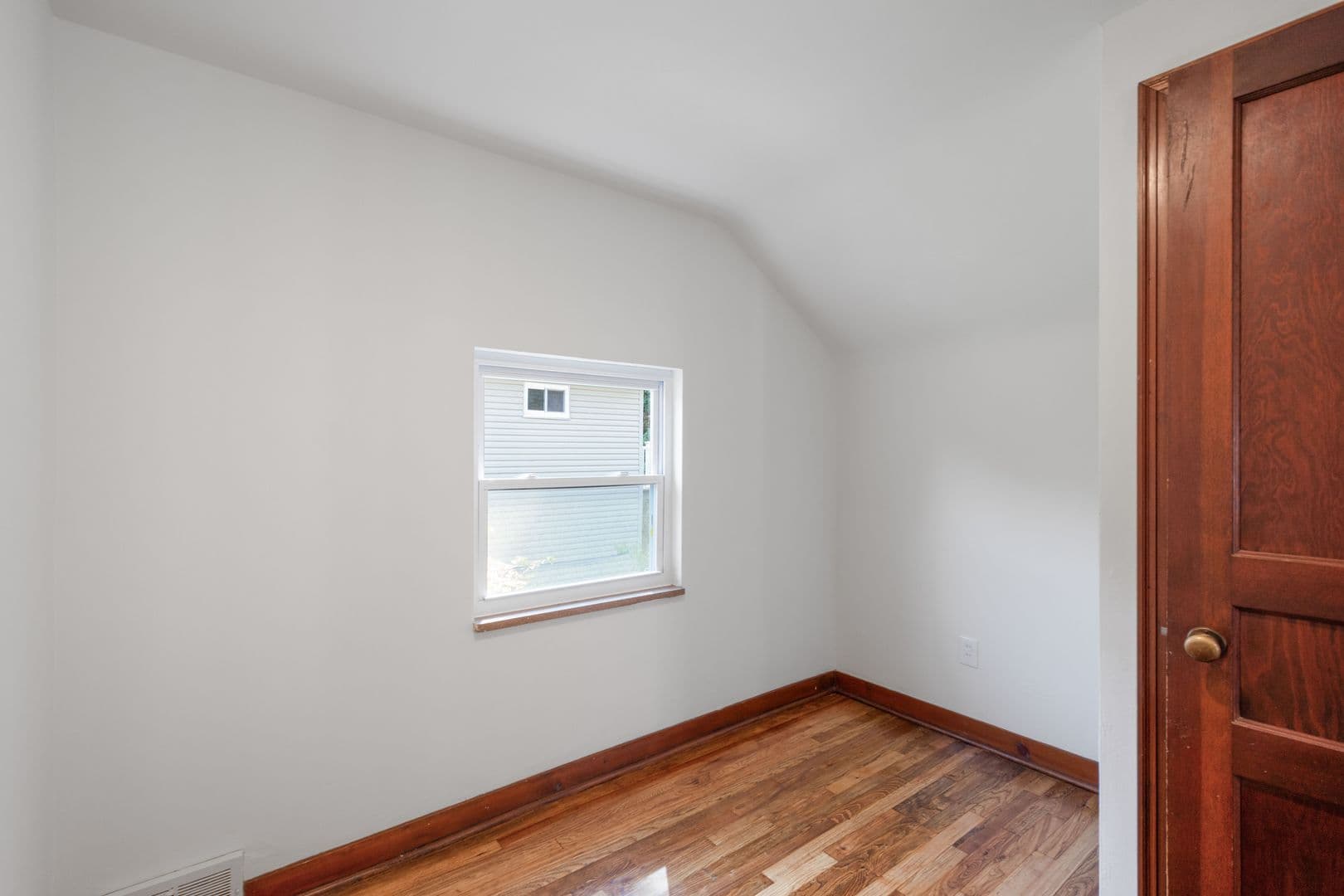Verona House: 5746 Poketa Road