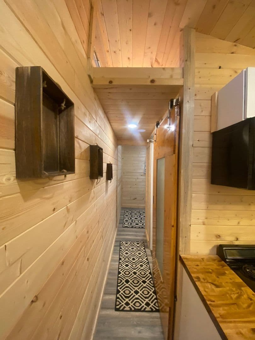 Valles Mines House: Tiny Home B, Rouggly Rd.