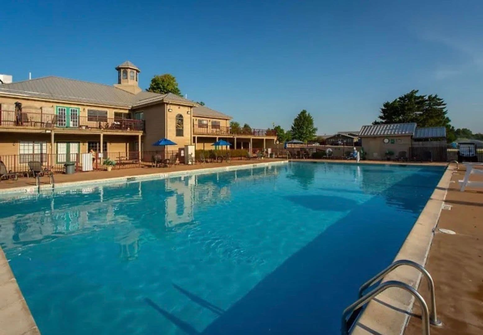 Festus Condo: 105 Turning Leaf Lane, Unit 51, De Soto, MO 63020