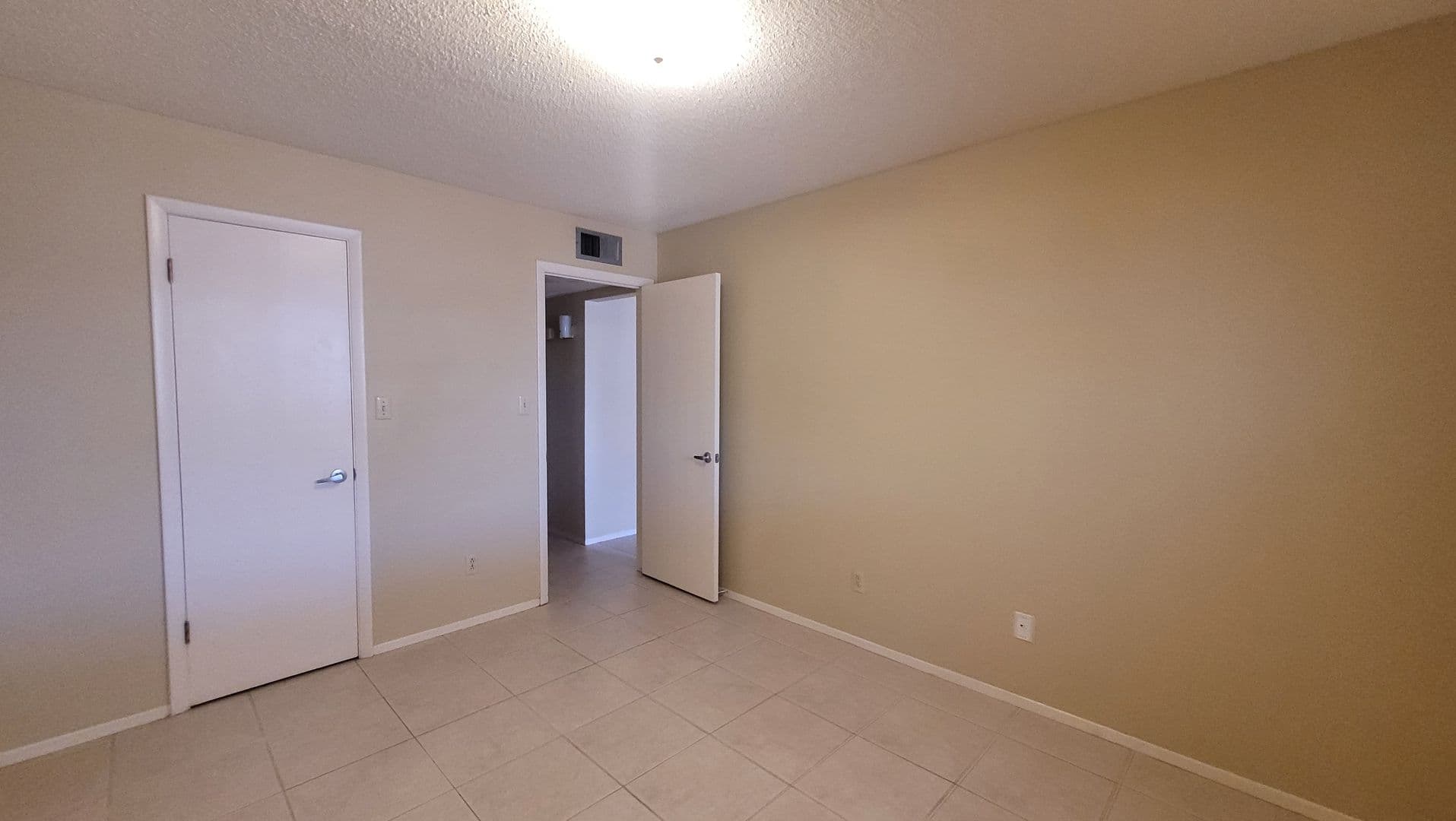 Mesa Apartment: 5306 E Boise St