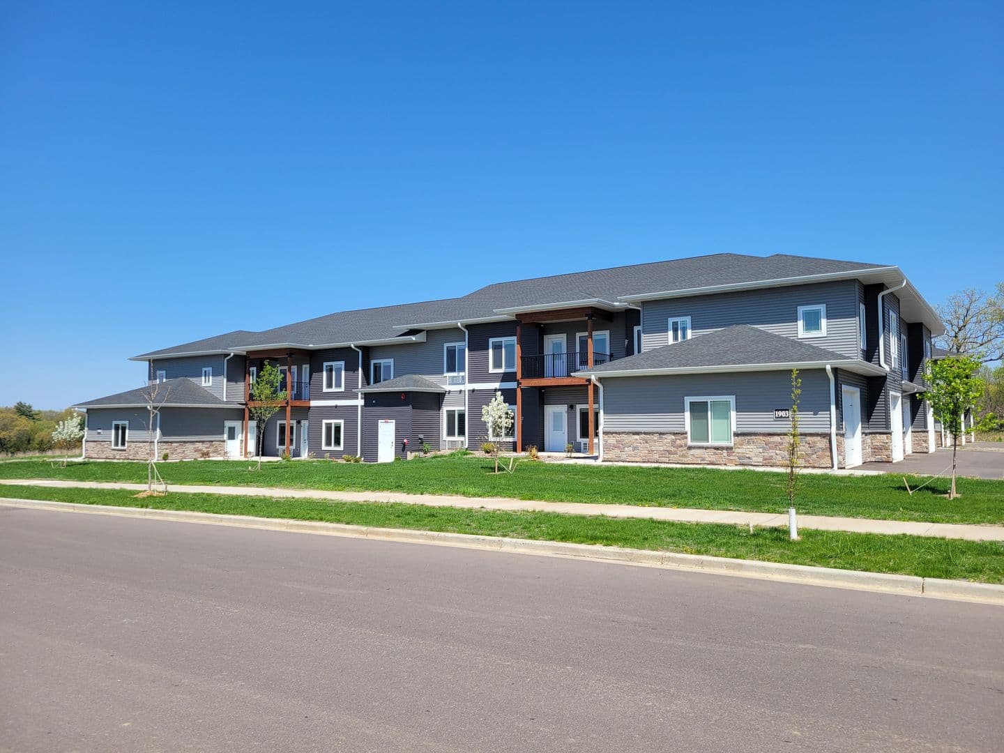 Menomonie Townhome: 1935 11th Ave E