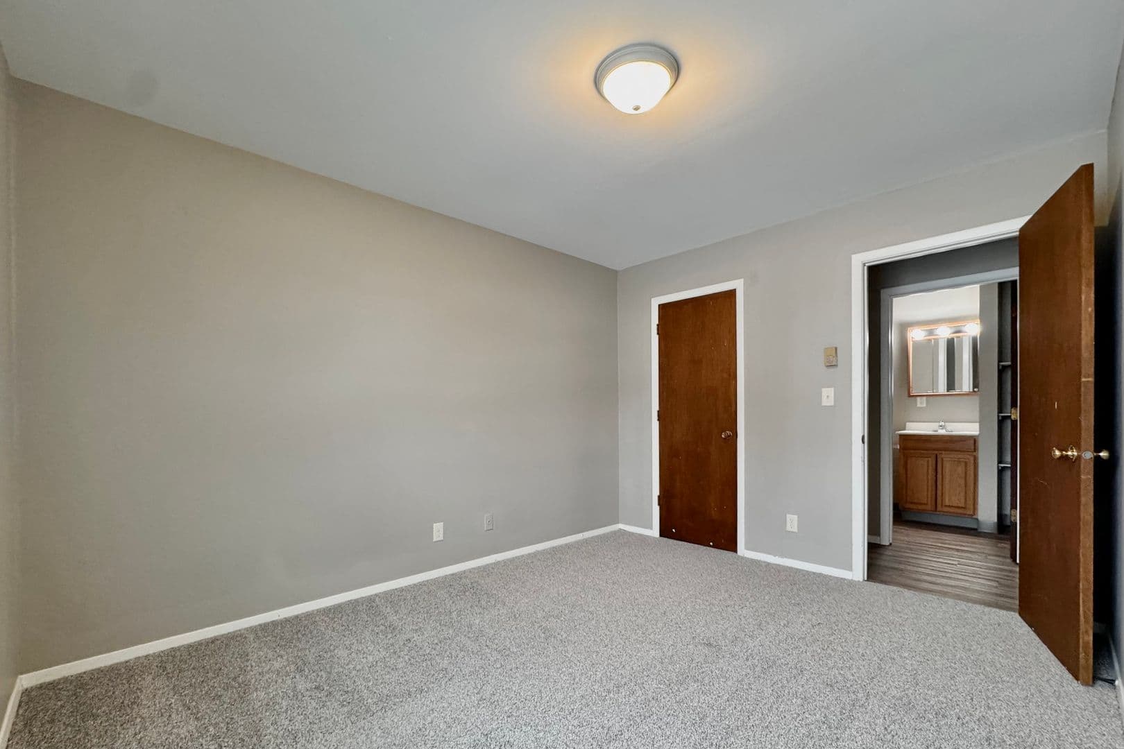 River Falls Apartment: 1041 State Street