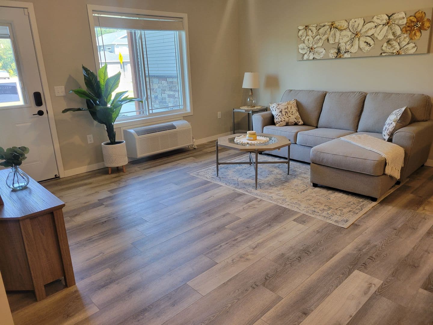 Menomonie Apartment: 1903 11th Ave E