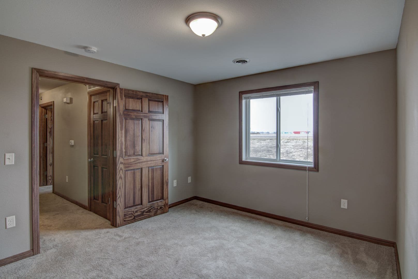 Chippewa Falls Apartment: 1224 Coventry Ln. #1-4/1112 Parkland Dr. #1-4