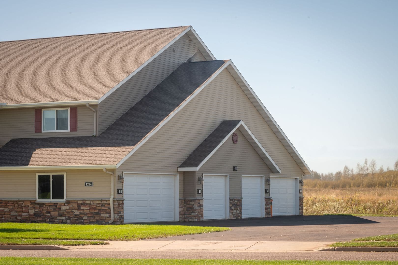 Chippewa Falls Apartment: 1224 Coventry Ln. #1-4/1112 Parkland Dr. #1-4