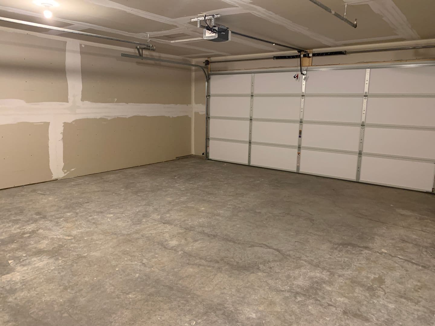 Chippewa Falls Apartment: 1452 Coventry Ln #1-4/1484 Coventry Ln #1-4