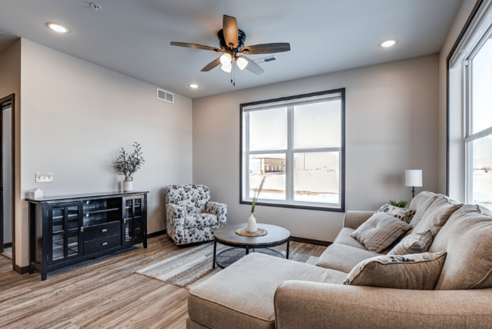 New Richmond Apartment: 1612 Dorset Lane