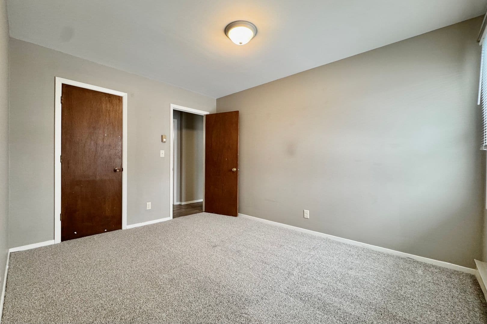 River Falls Apartment: 1041 State Street