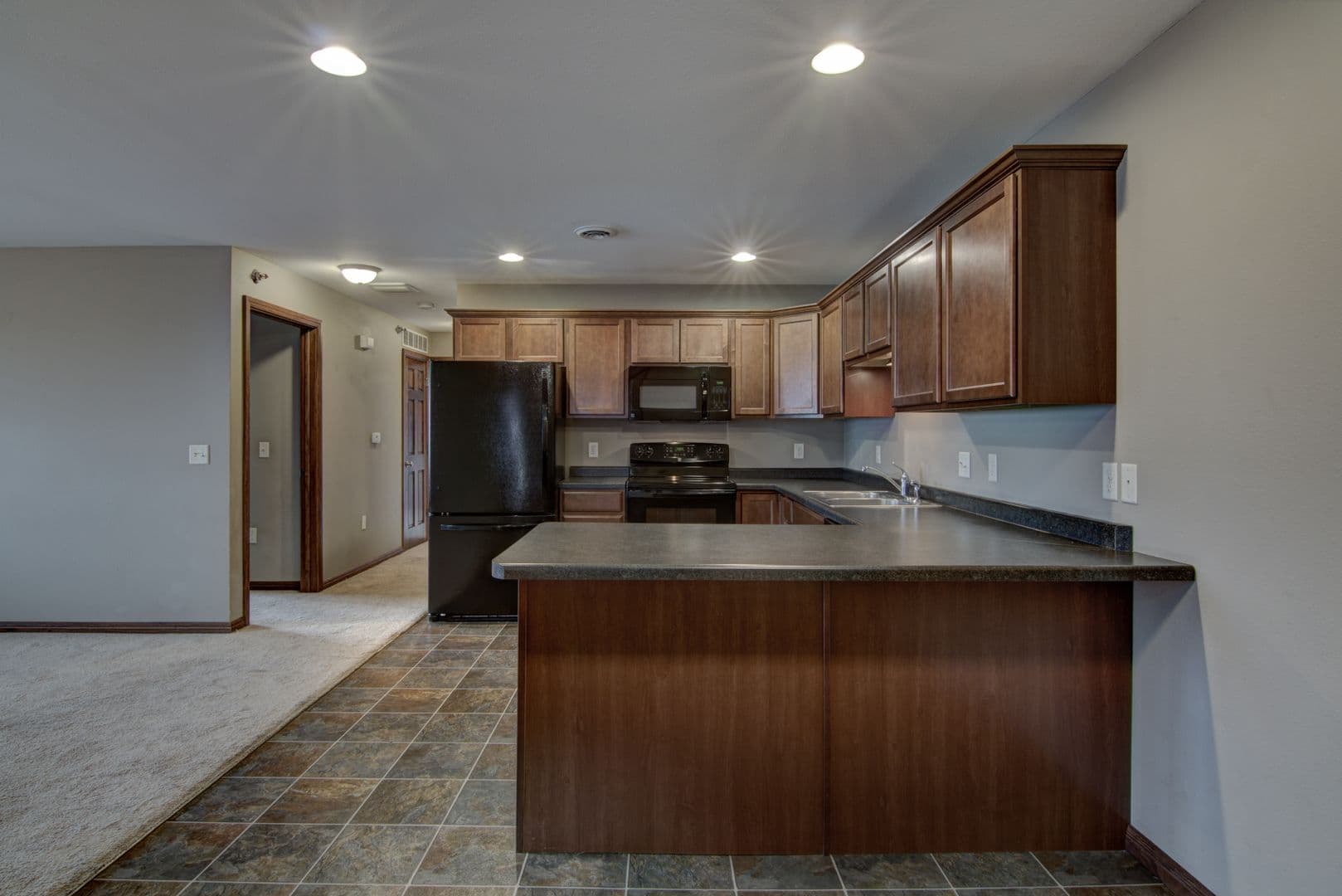 Chippewa Falls Apartment: 1224 Coventry Ln. #1-4/1112 Parkland Dr. #1-4