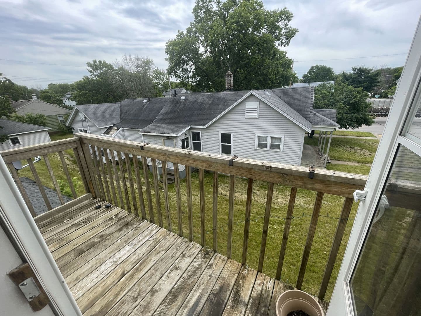 Eau Claire Apartment: 609 Franklin Street