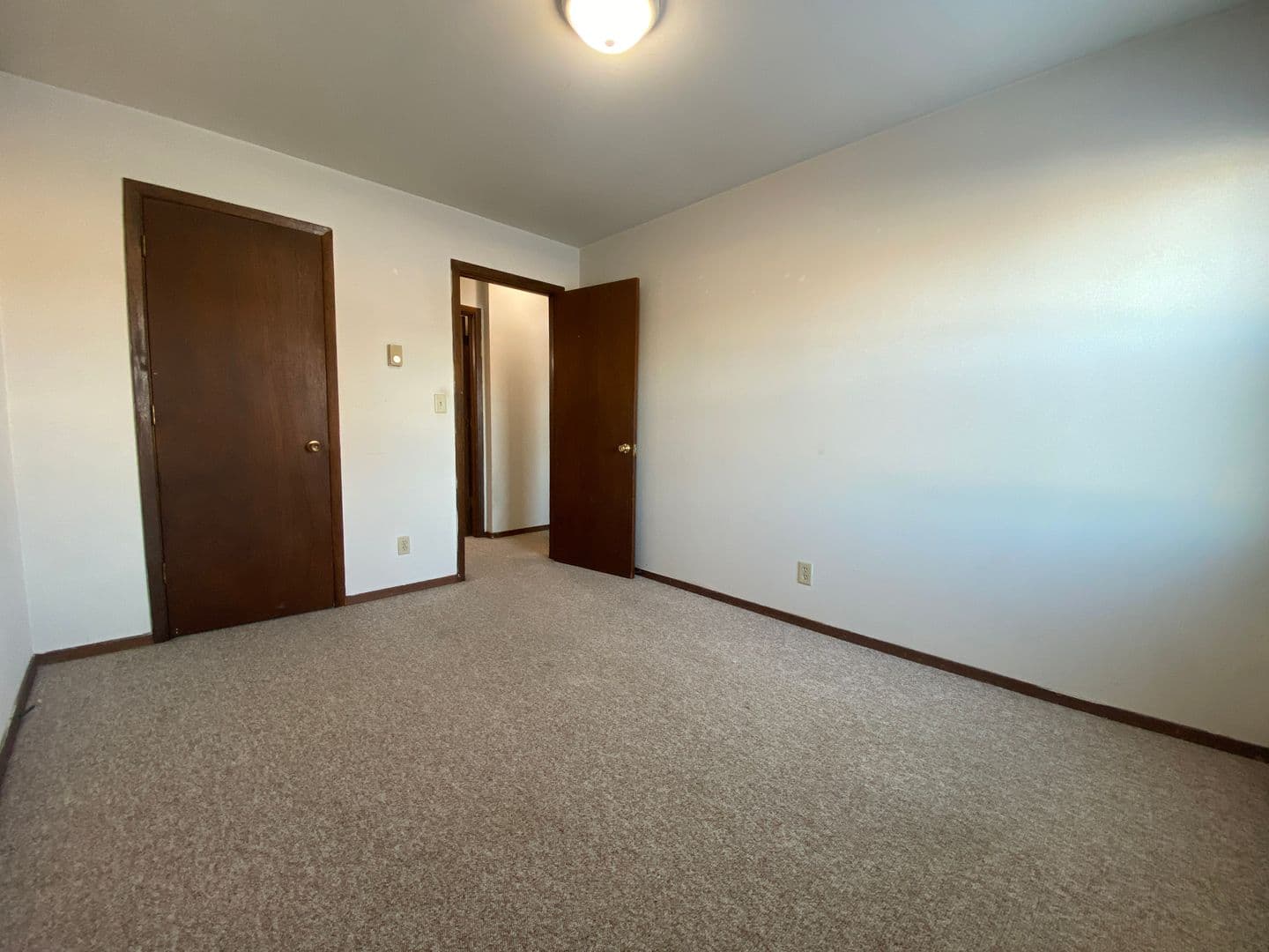 River Falls Apartment: 1041 State Street