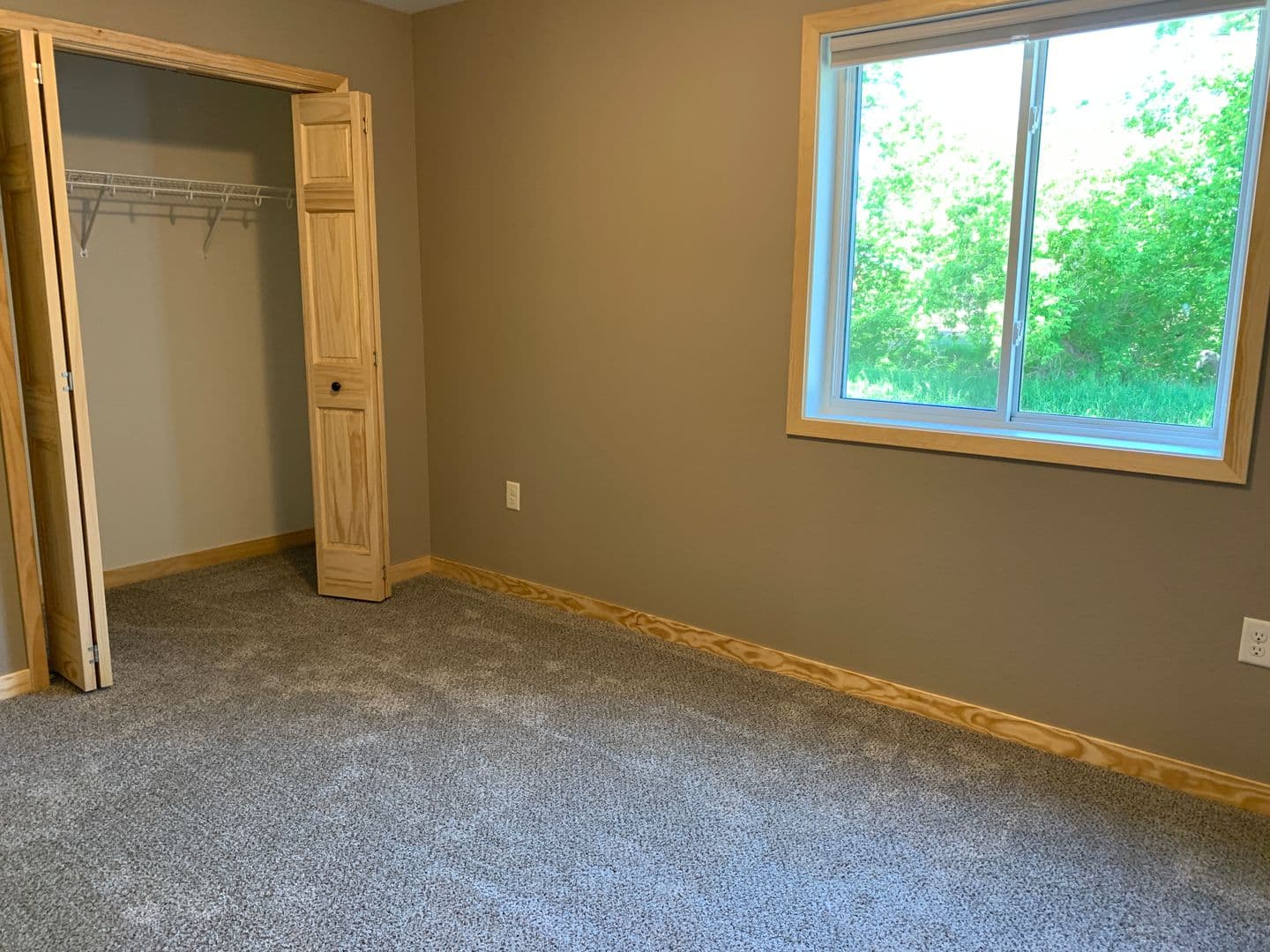 Chippewa Falls Apartment: 1409 Coventry Lane #1-4/1425 Coventry Lane #1-4