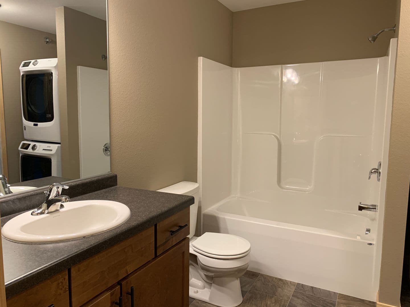 Chippewa Falls Apartment: 1409 Coventry Lane #1-4/1425 Coventry Lane #1-4