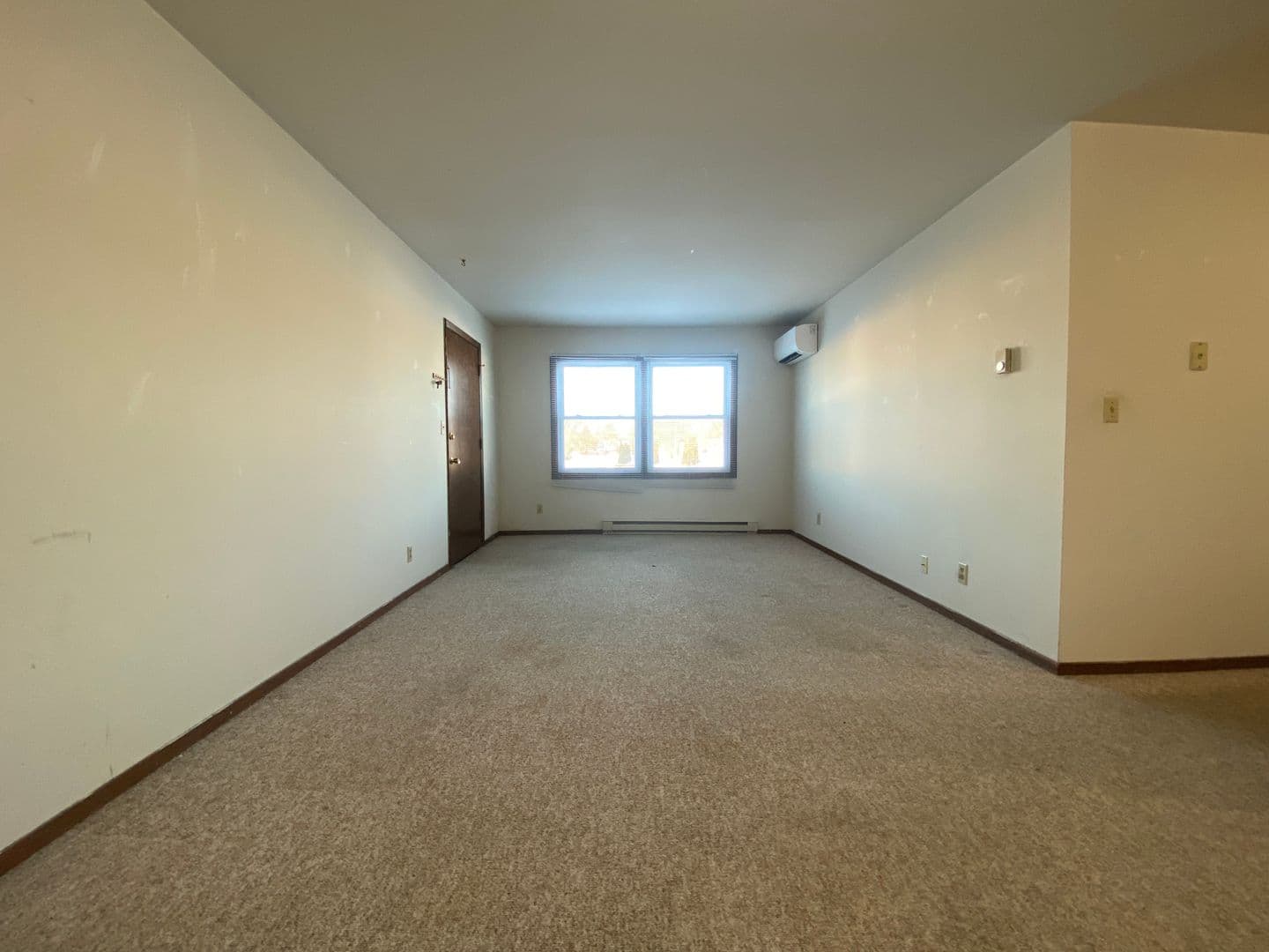 River Falls Apartment: 1041 State Street