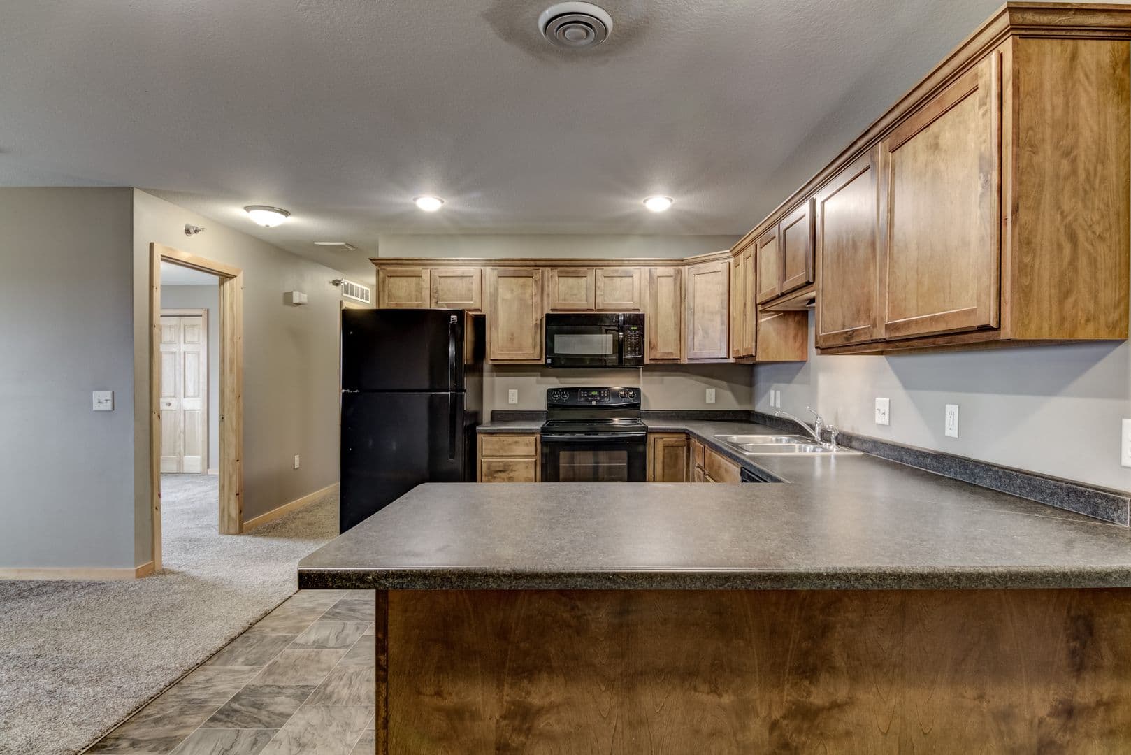 Chippewa Falls Apartment: 1219 Coventry Ln. #1-4/1234 Parkland Dr. #1-4
