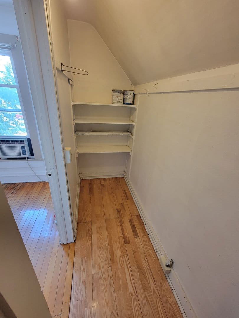 Eau Claire Apartment: 609 Franklin Street