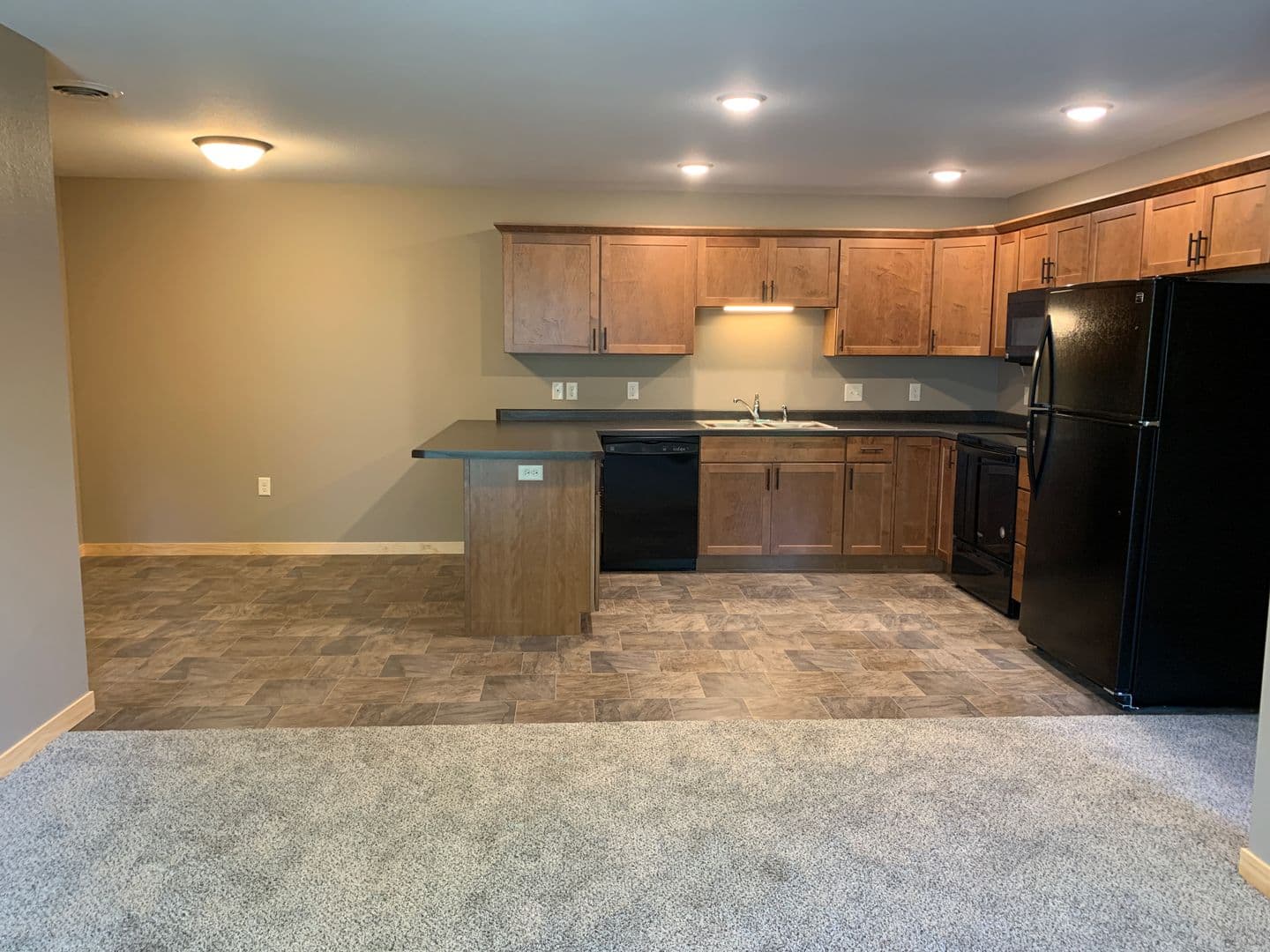 Chippewa Falls Apartment: 1409 Coventry Lane #1-4/1425 Coventry Lane #1-4