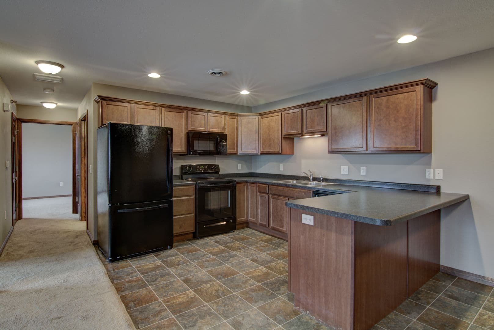 Chippewa Falls Apartment: 1224 Coventry Ln. #1-4/1112 Parkland Dr. #1-4