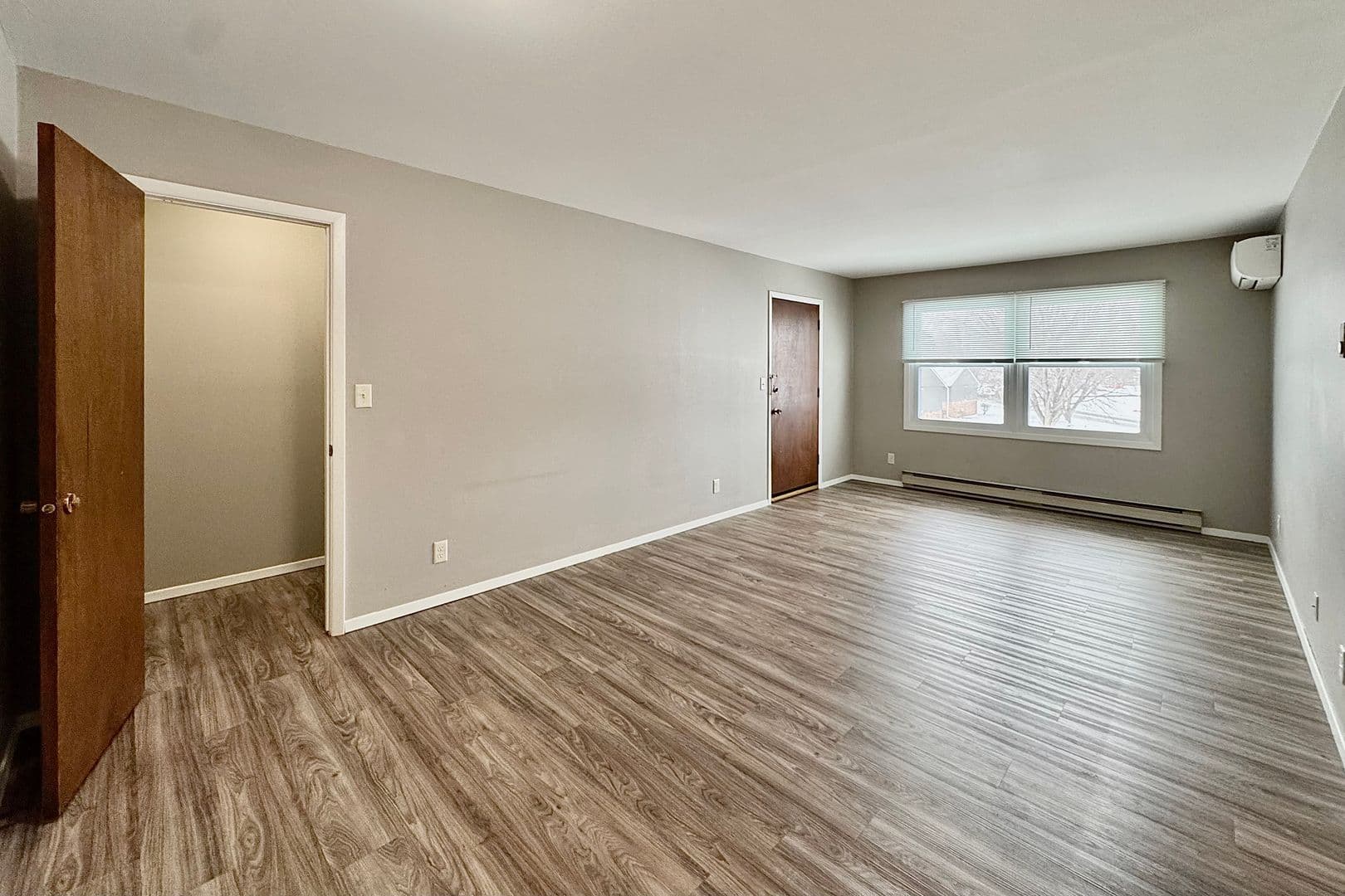 River Falls Apartment: 1041 State Street