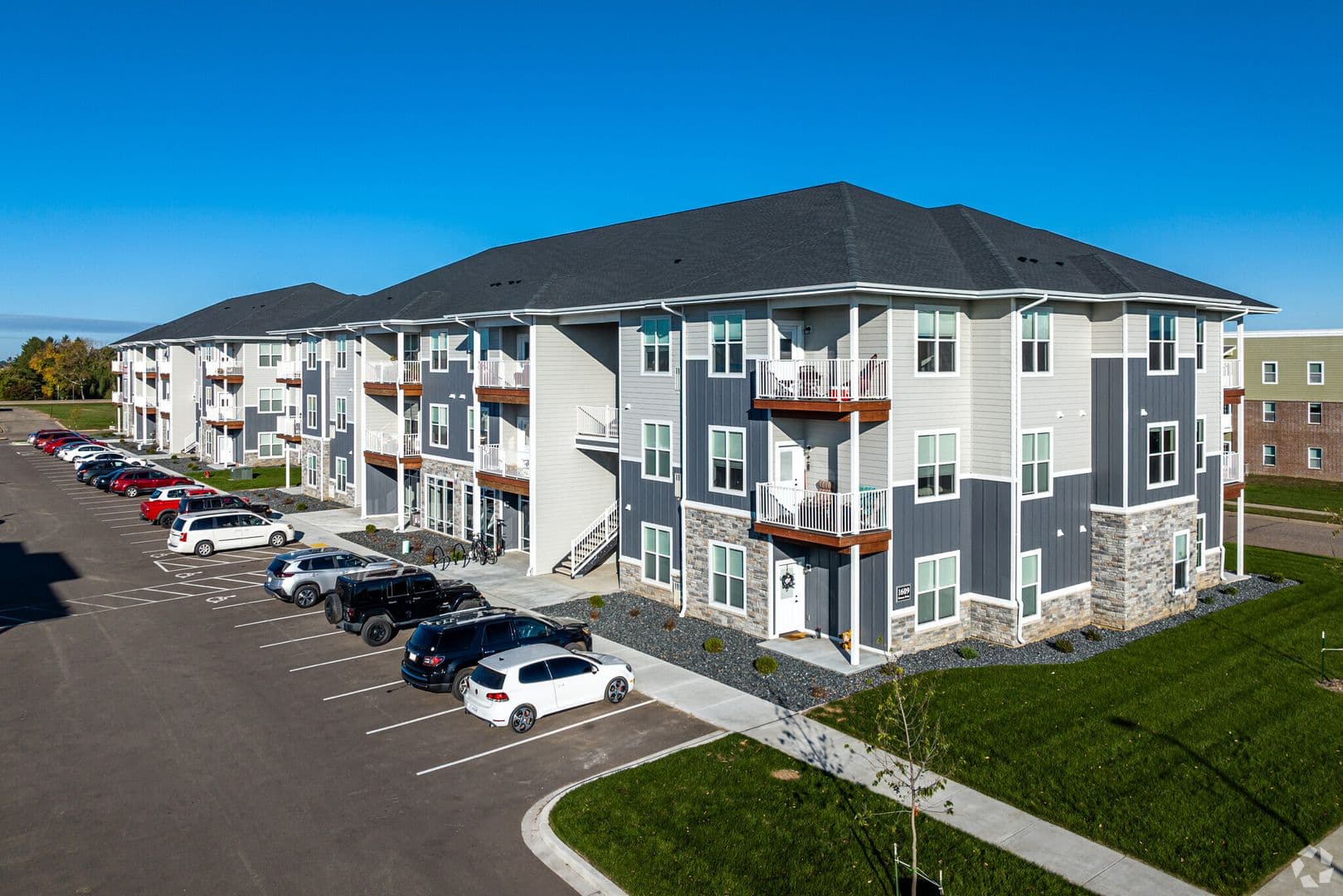 New Richmond Apartment: 1612 Dorset Lane