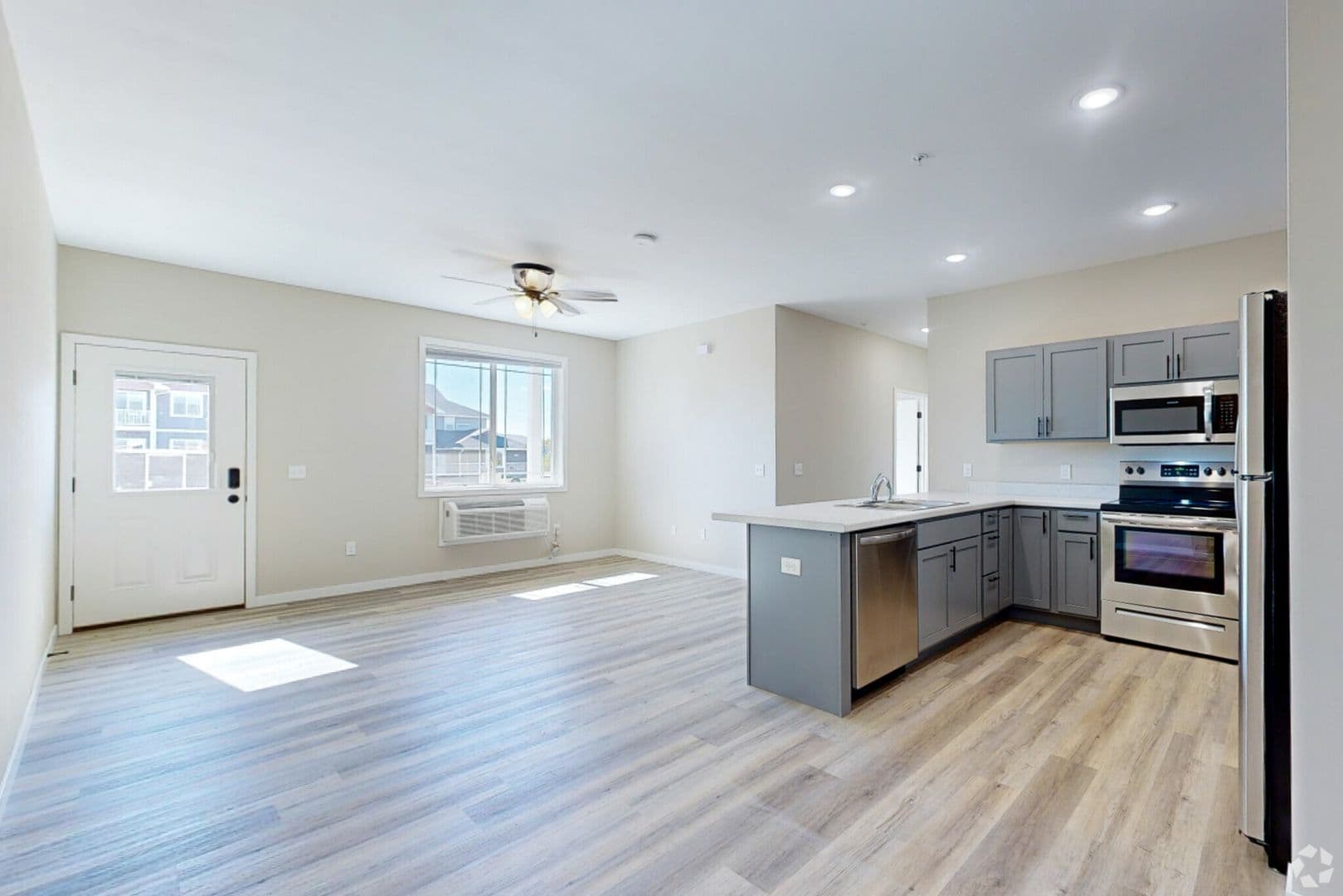 New Richmond Townhome: 1920 W. 5th St.