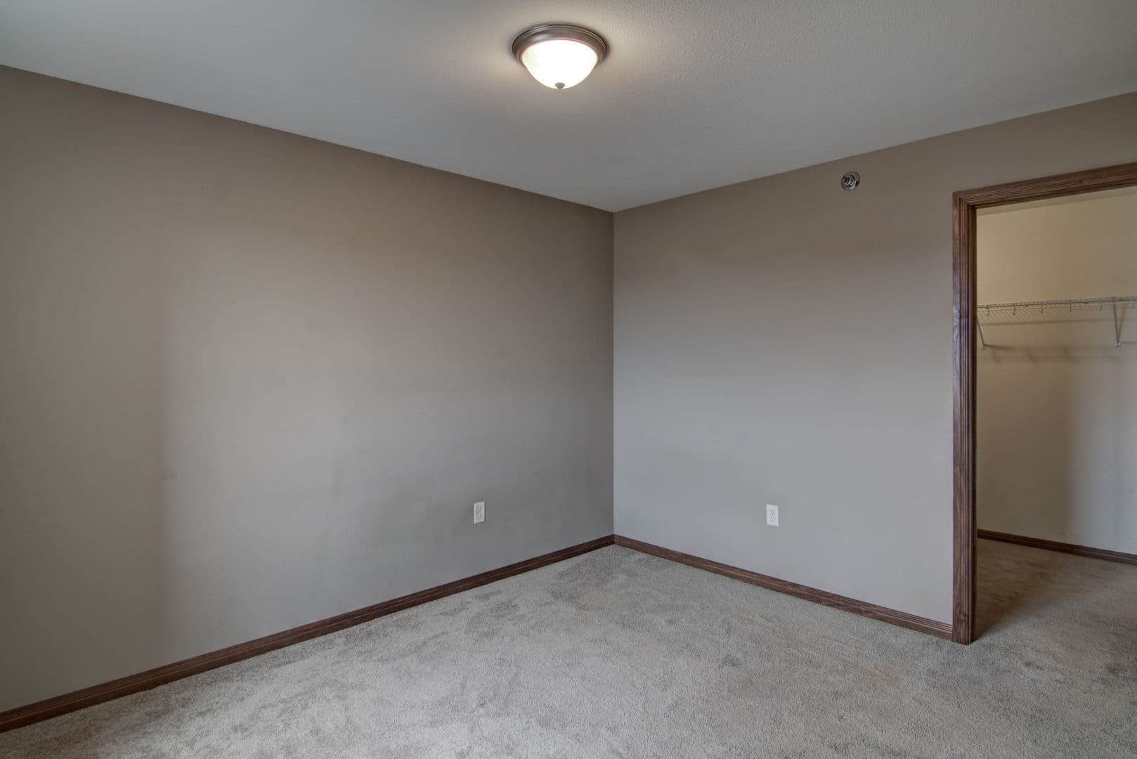 Chippewa Falls Apartment: 1224 Coventry Ln. #1-4/1112 Parkland Dr. #1-4