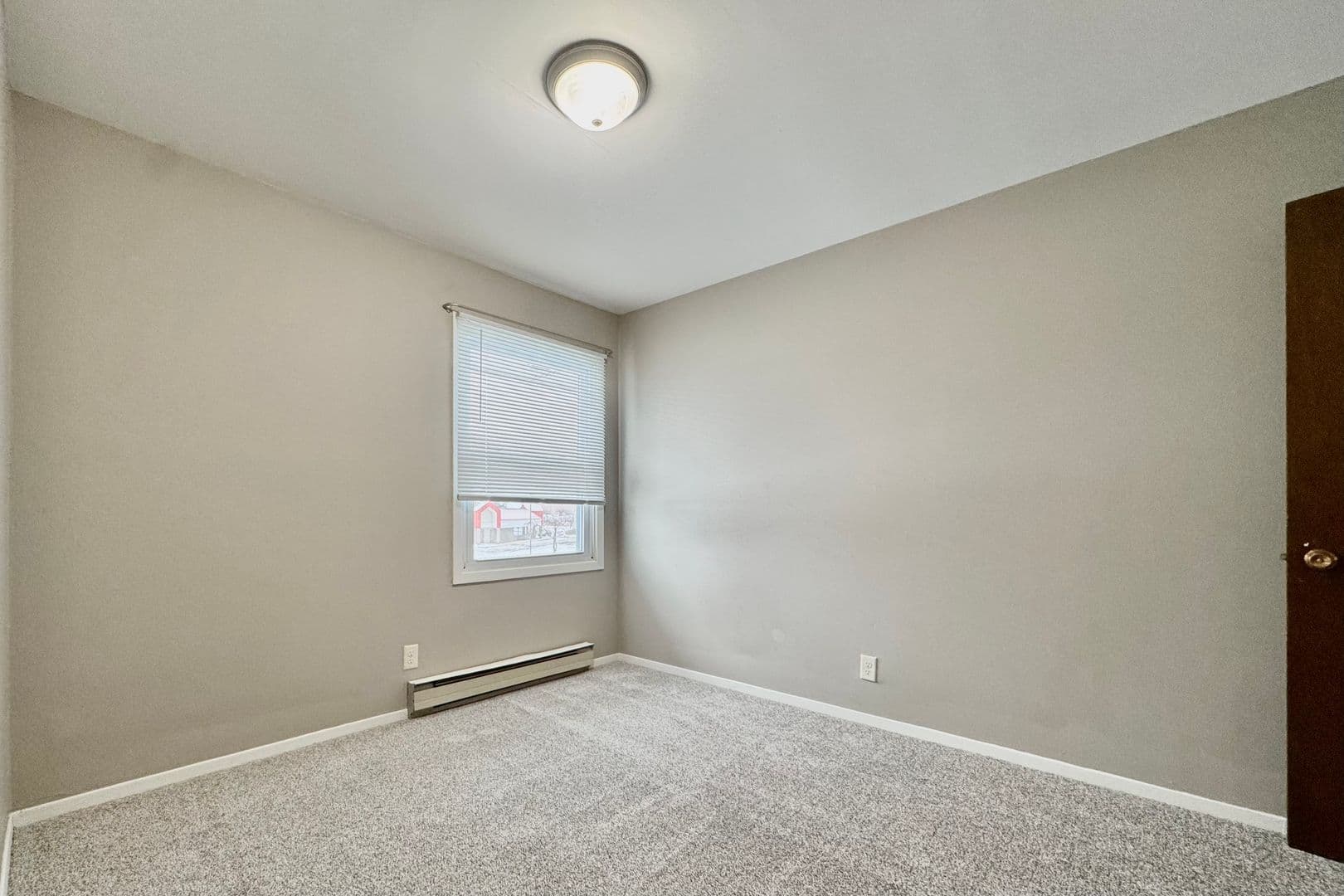River Falls Apartment: 1041 State Street