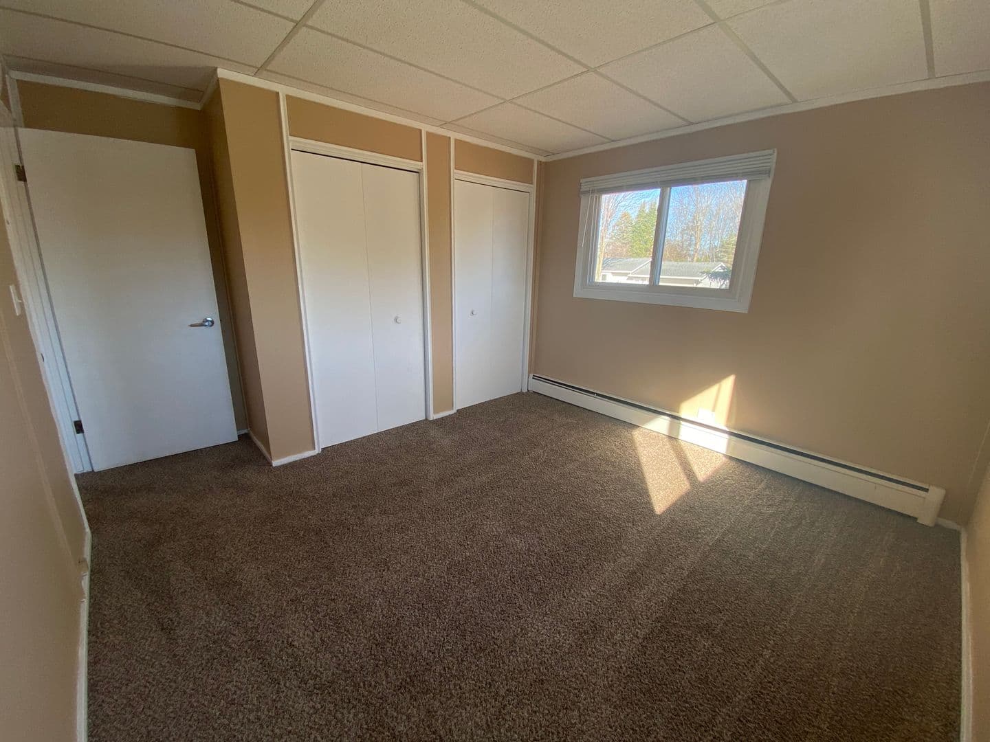 Thorp Apartment: 605 N Clark Street