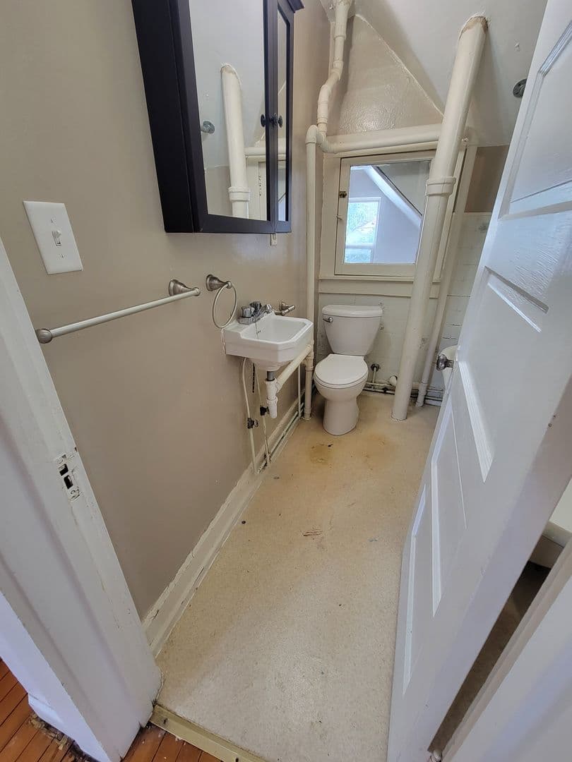 Eau Claire Apartment: 609 Franklin Street