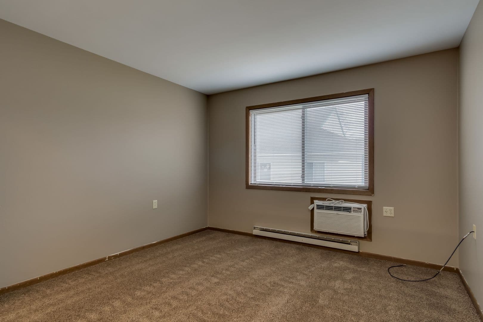 Menomonie Apartment: 2003 9th St E