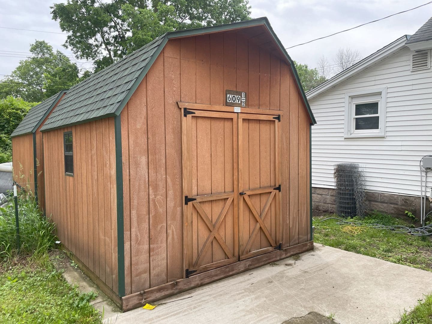 Eau Claire Apartment: 609 Franklin Street