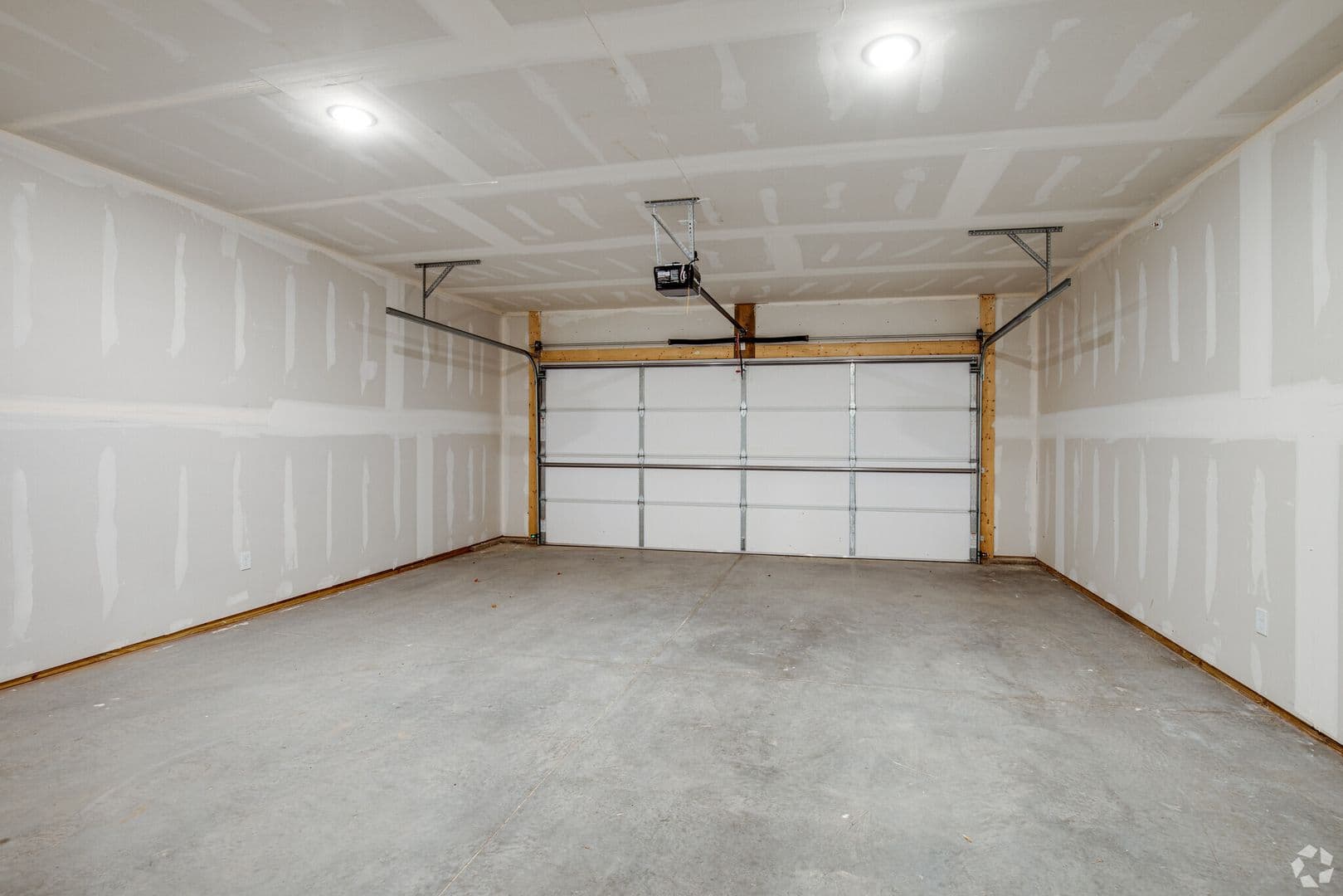 New Richmond Townhome: 1920 W. 5th St.