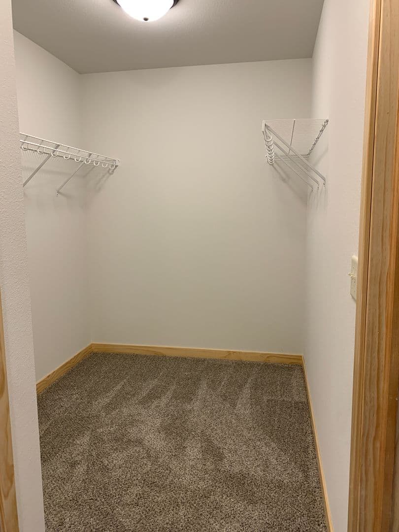 Chippewa Falls Apartment: 1452 Coventry Ln #1-4/1484 Coventry Ln #1-4