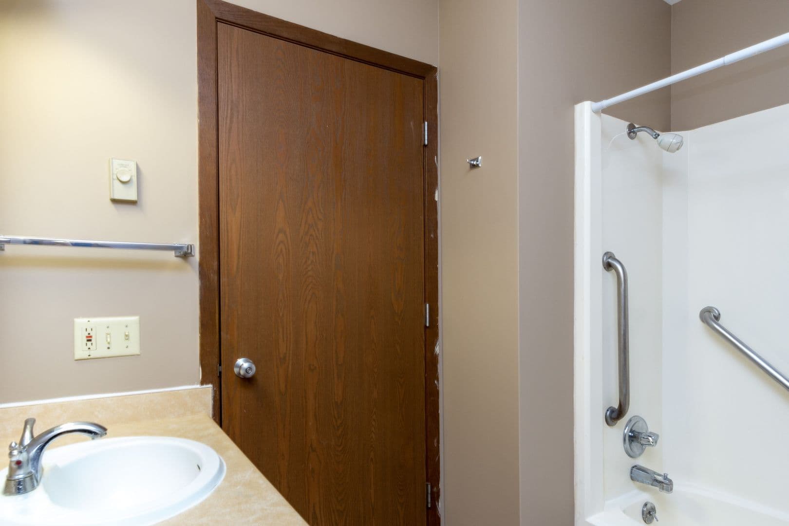 Menomonie Apartment: 2003 9th St E