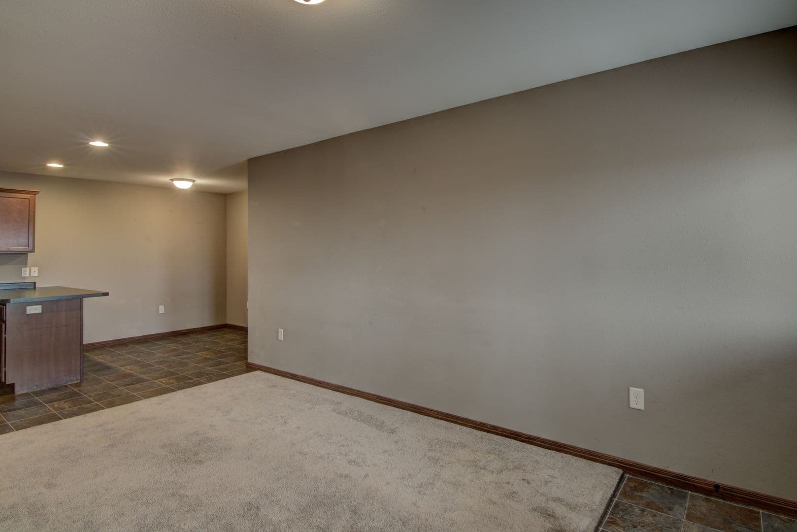 Chippewa Falls Apartment: 1224 Coventry Ln. #1-4/1112 Parkland Dr. #1-4