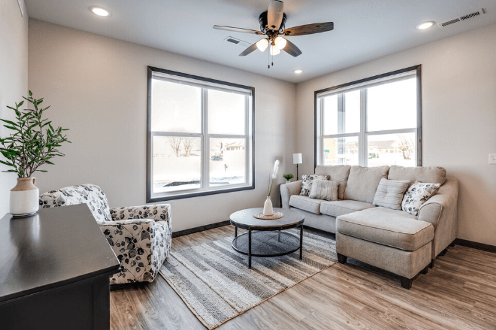 New Richmond Apartment: 1612 Dorset Lane