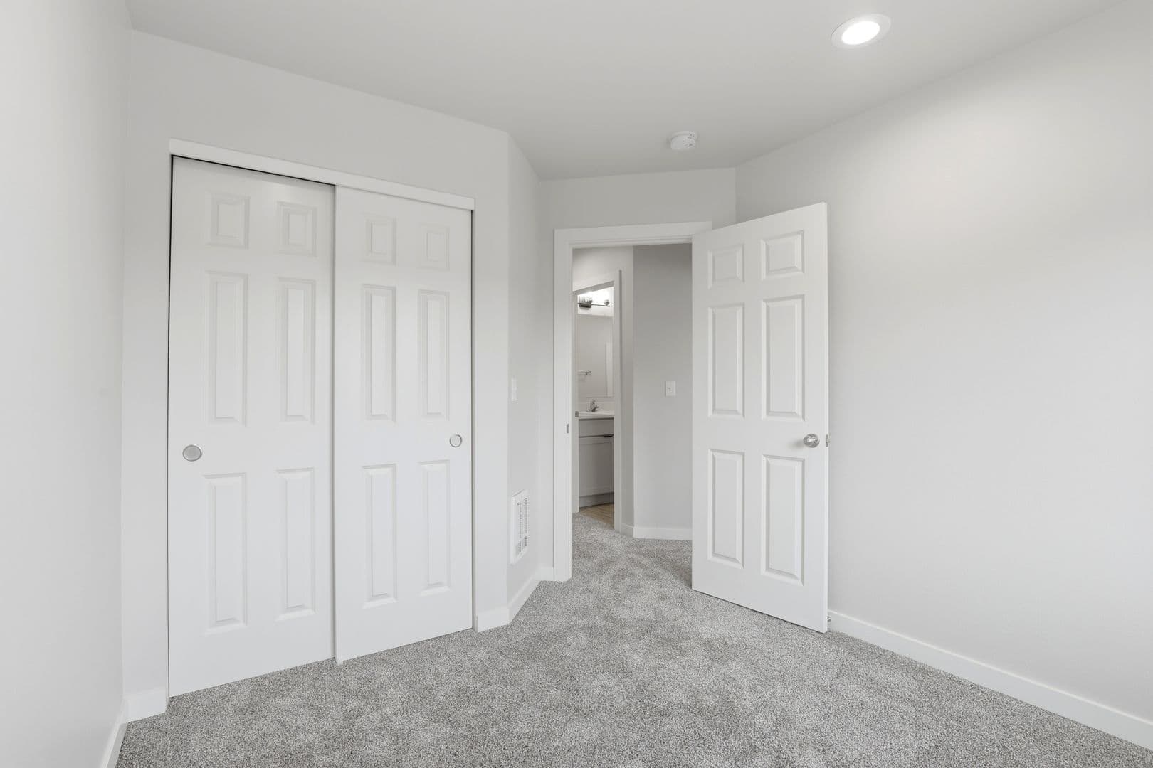 Yakima Apartment: 5200 Jazz St.