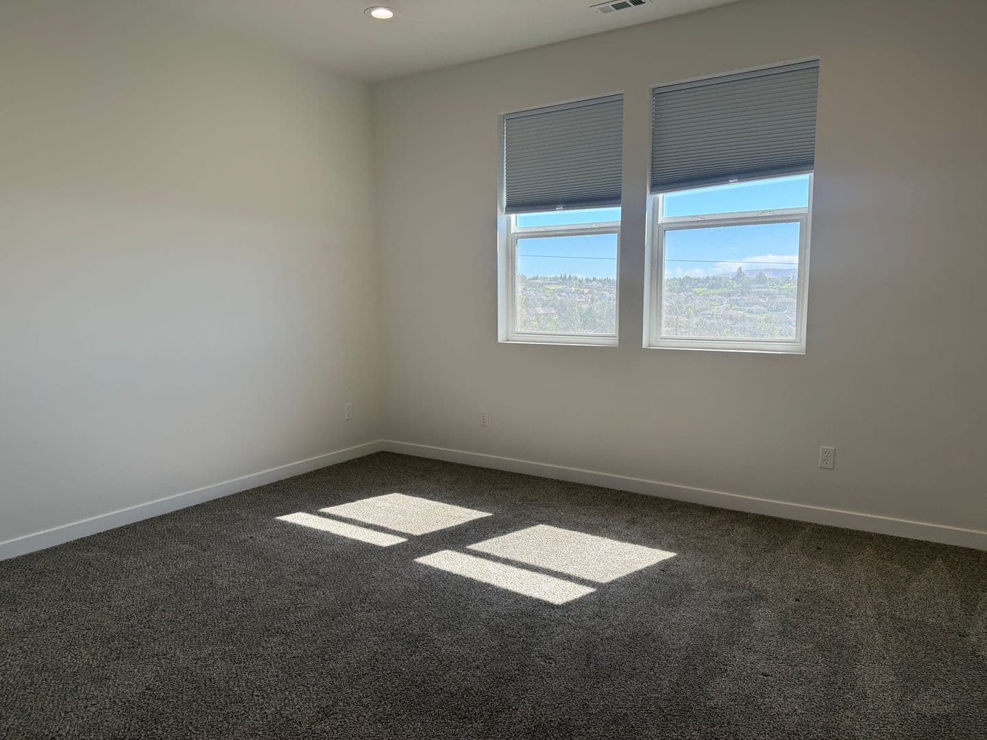 Yakima Multiplex: 505 N 80th Ave