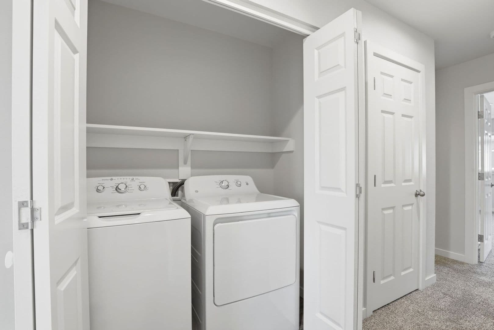 Yakima Apartment: 5200 Jazz St.