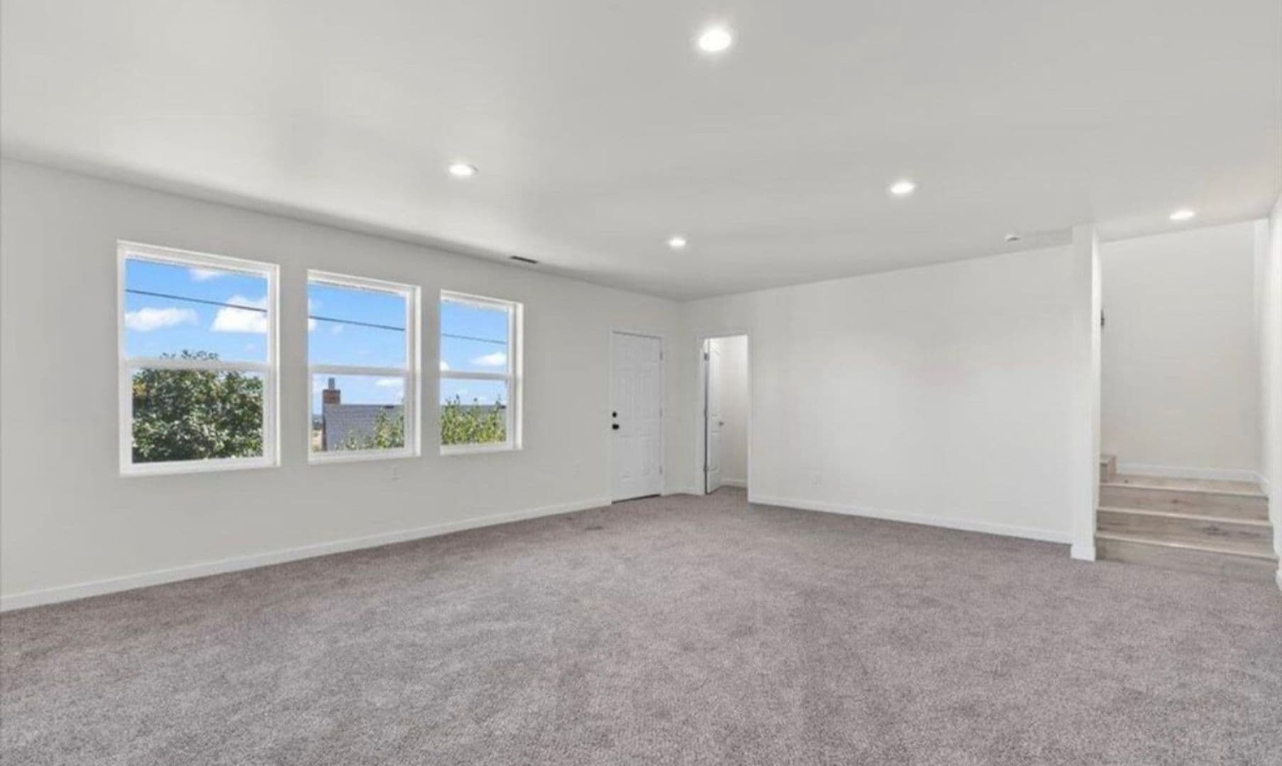Yakima Multiplex: 505 N 80th Ave
