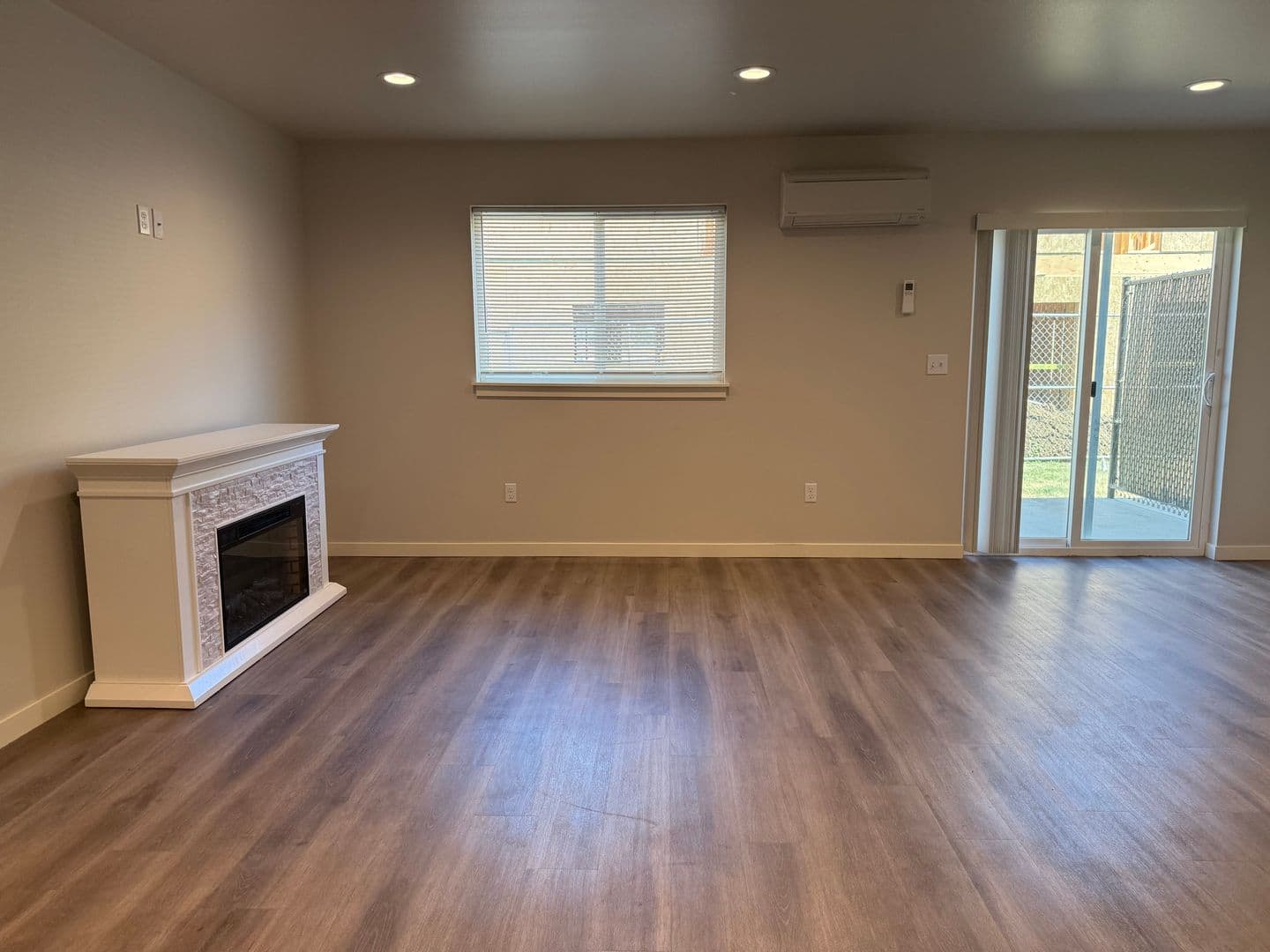 Yakima Townhome: 5300 Smitten Street #3