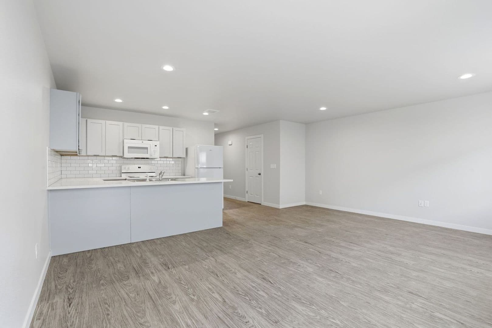 Yakima Apartment: 5200 Jazz St.