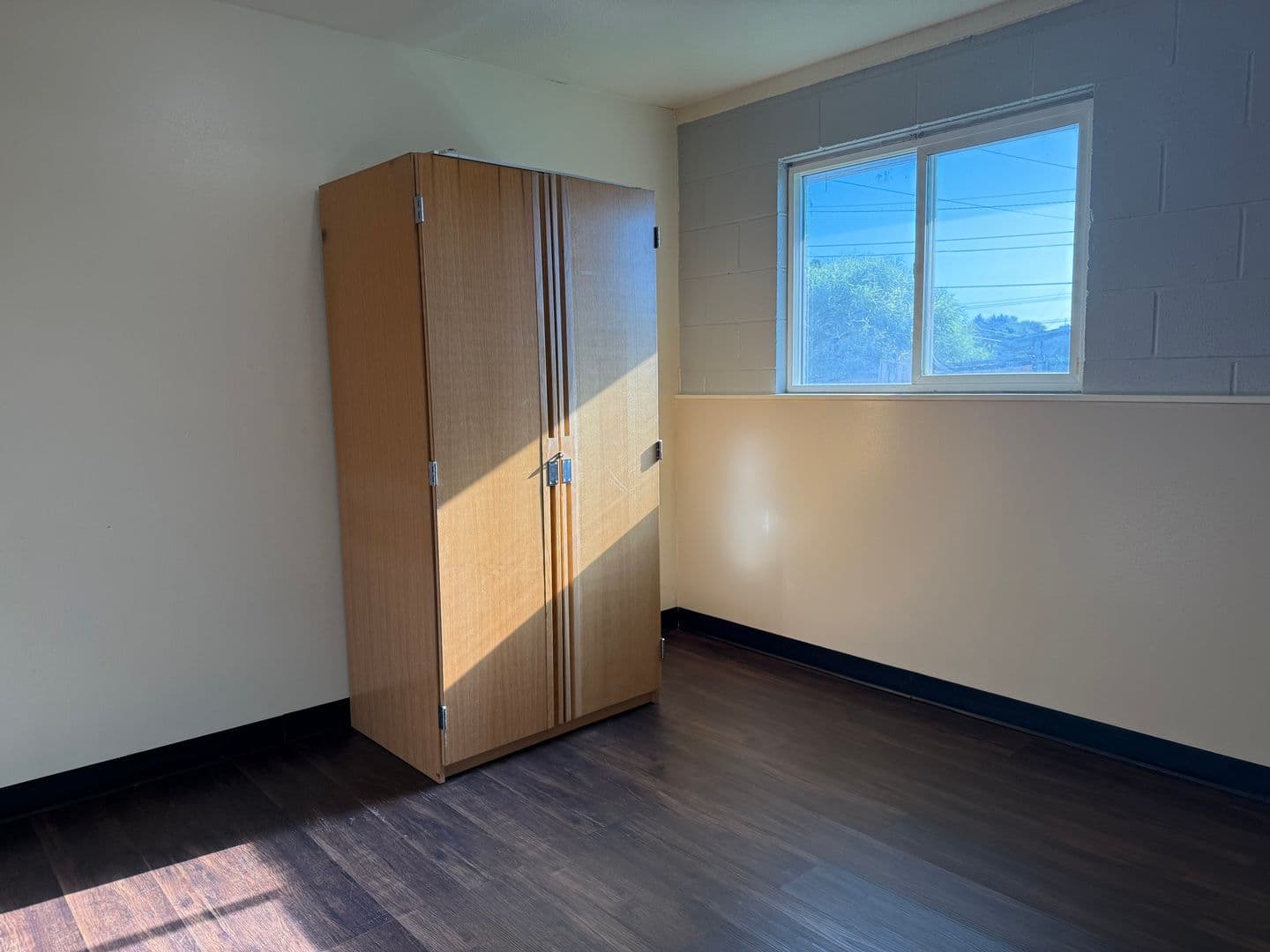 Selah Apartment: 1006 W Pear Ave