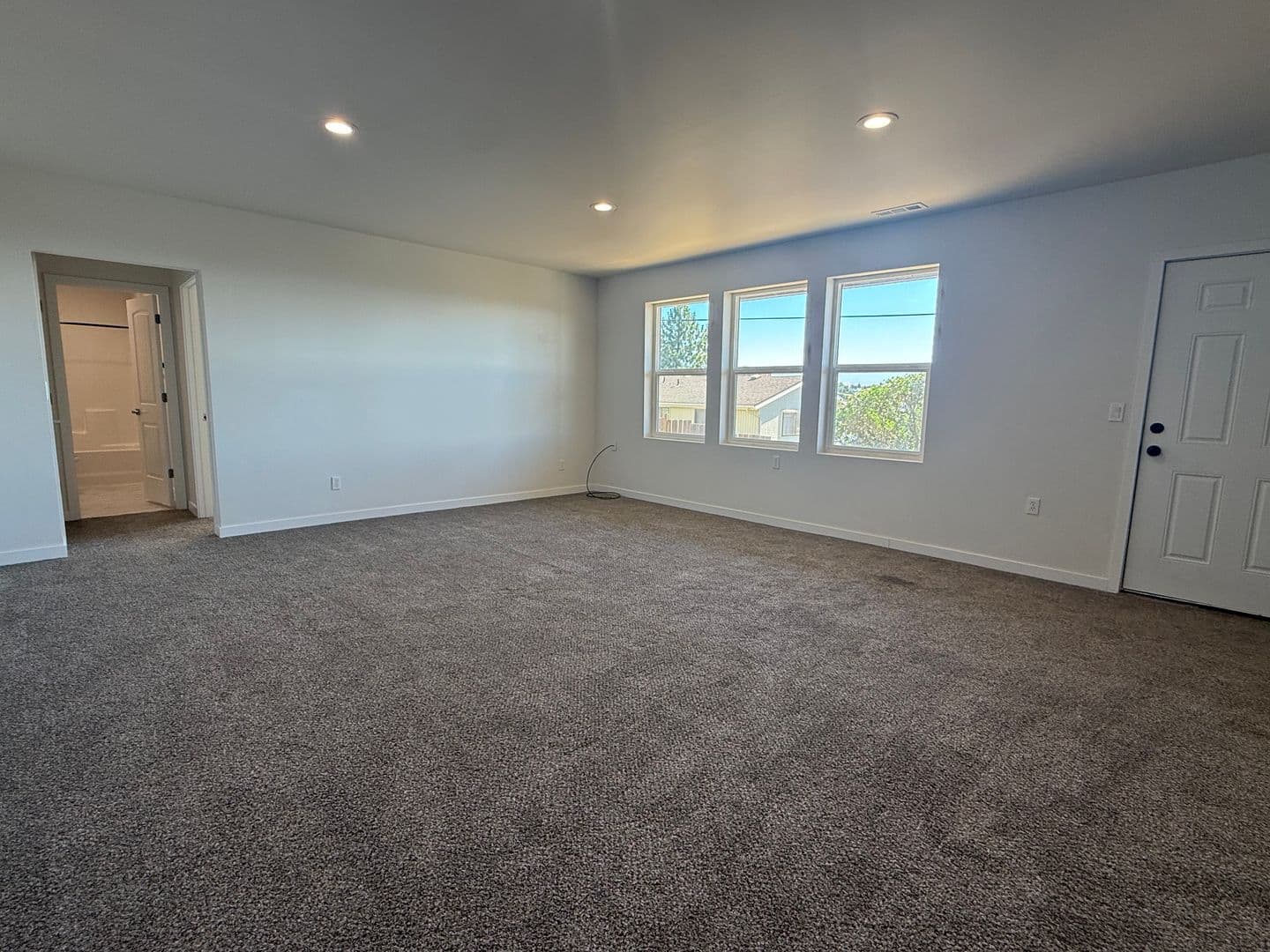 Yakima Multiplex: 505 N 80th Ave