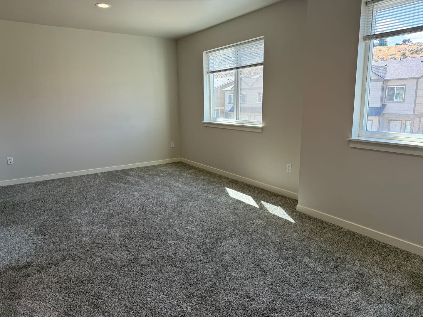Yakima Townhome: 5302 Smitten Street #2