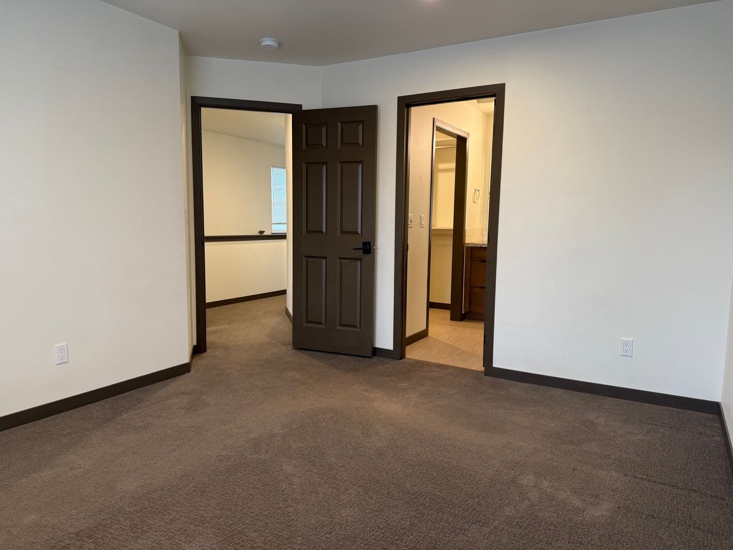 Yakima Apartment: 215 N 76th Ave